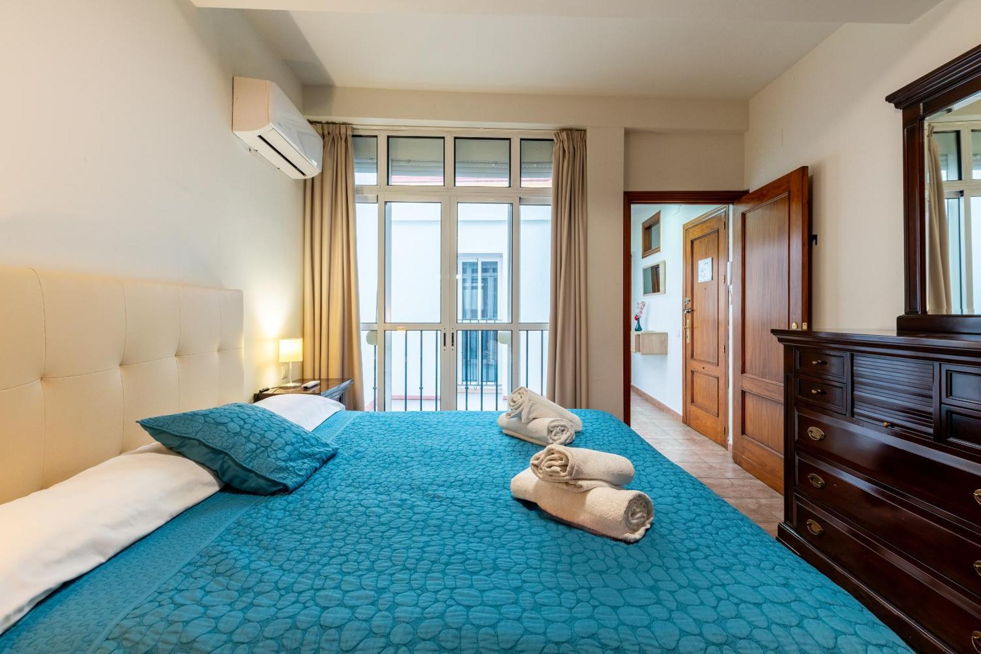 Aoa Casa Triana Familiar Con Terraza Apartment เซบีญา ภายนอก รูปภาพ