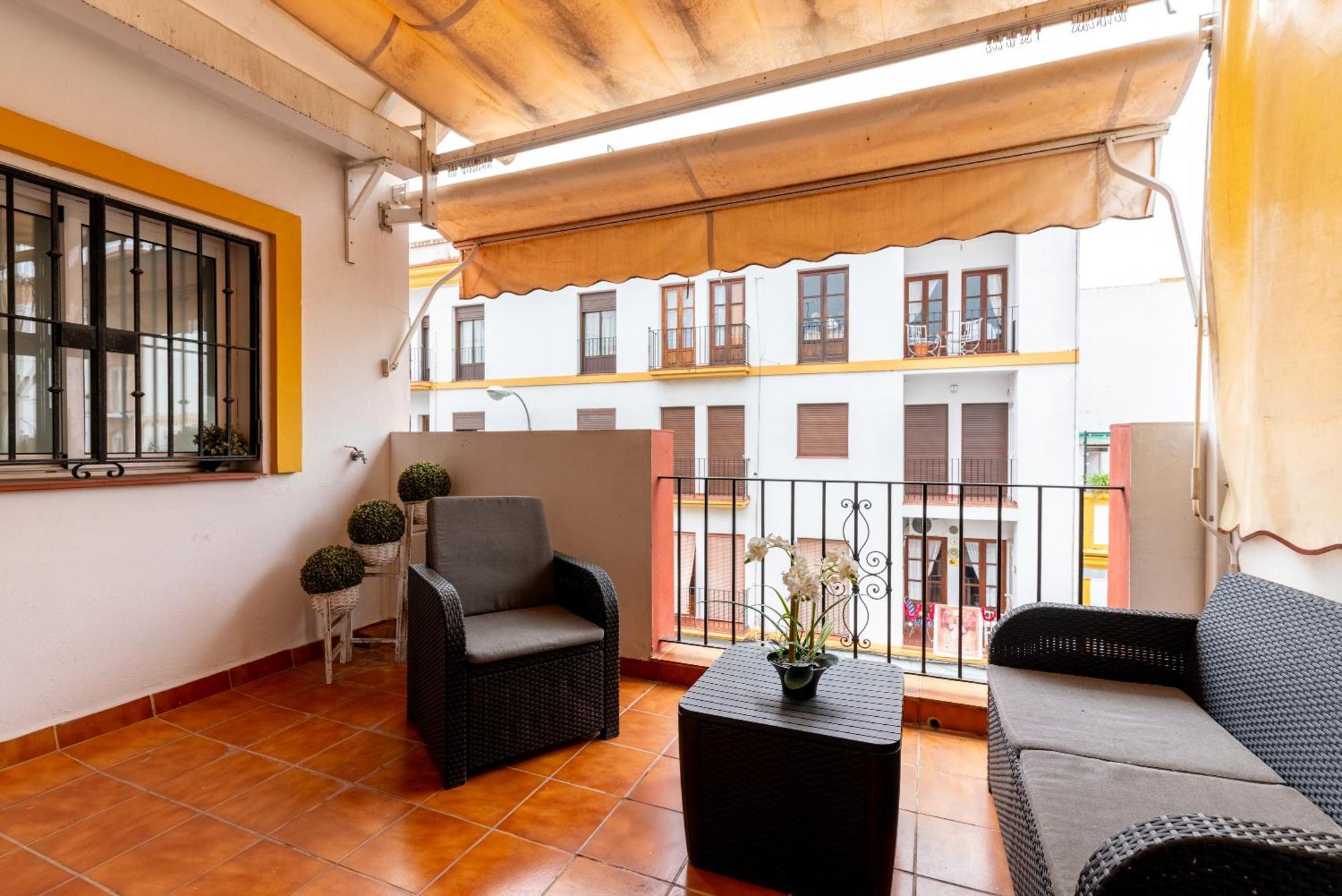 Aoa Casa Triana Familiar Con Terraza Apartment เซบีญา ภายนอก รูปภาพ