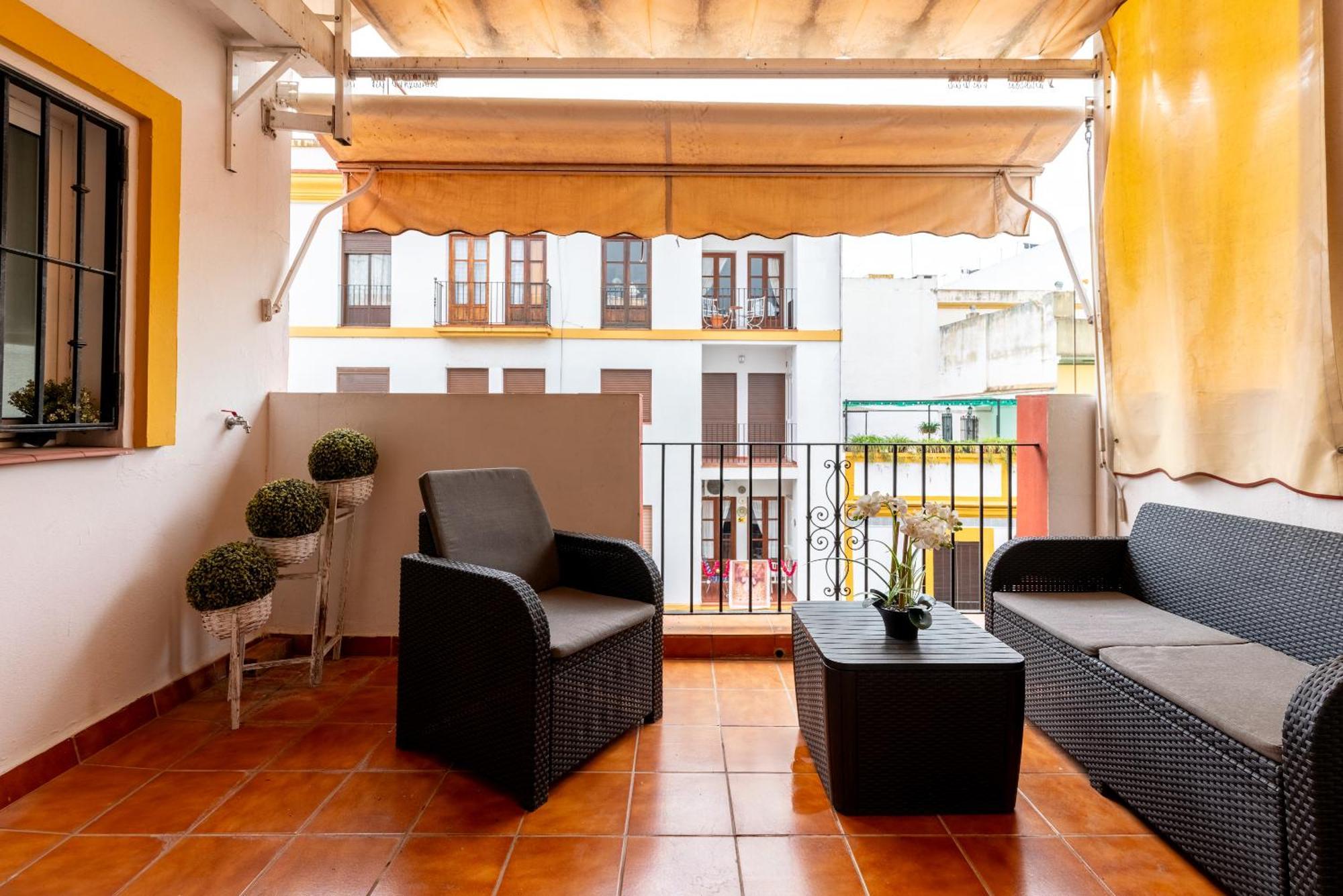 Aoa Casa Triana Familiar Con Terraza Apartment เซบีญา ภายนอก รูปภาพ