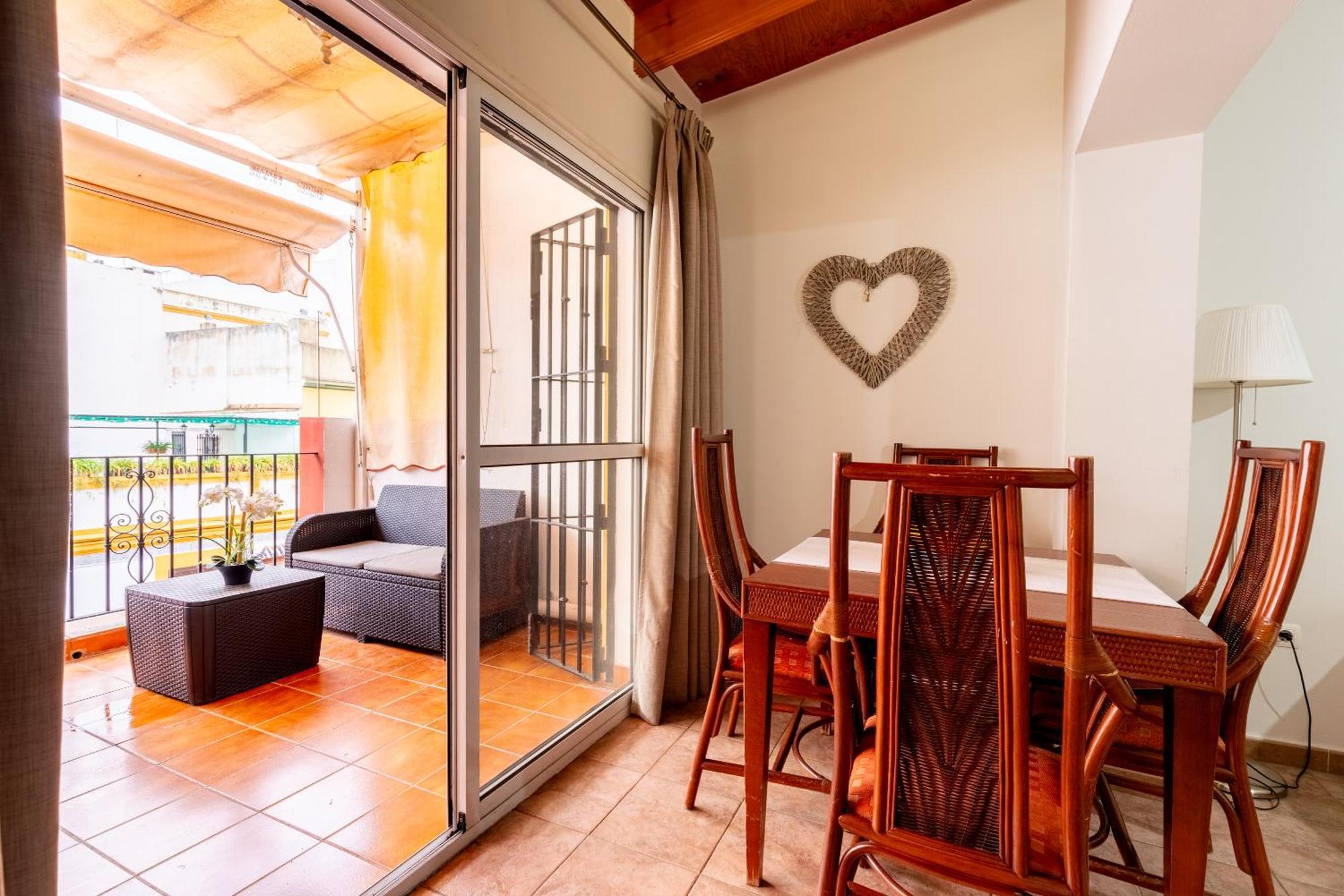 Aoa Casa Triana Familiar Con Terraza Apartment เซบีญา ภายนอก รูปภาพ